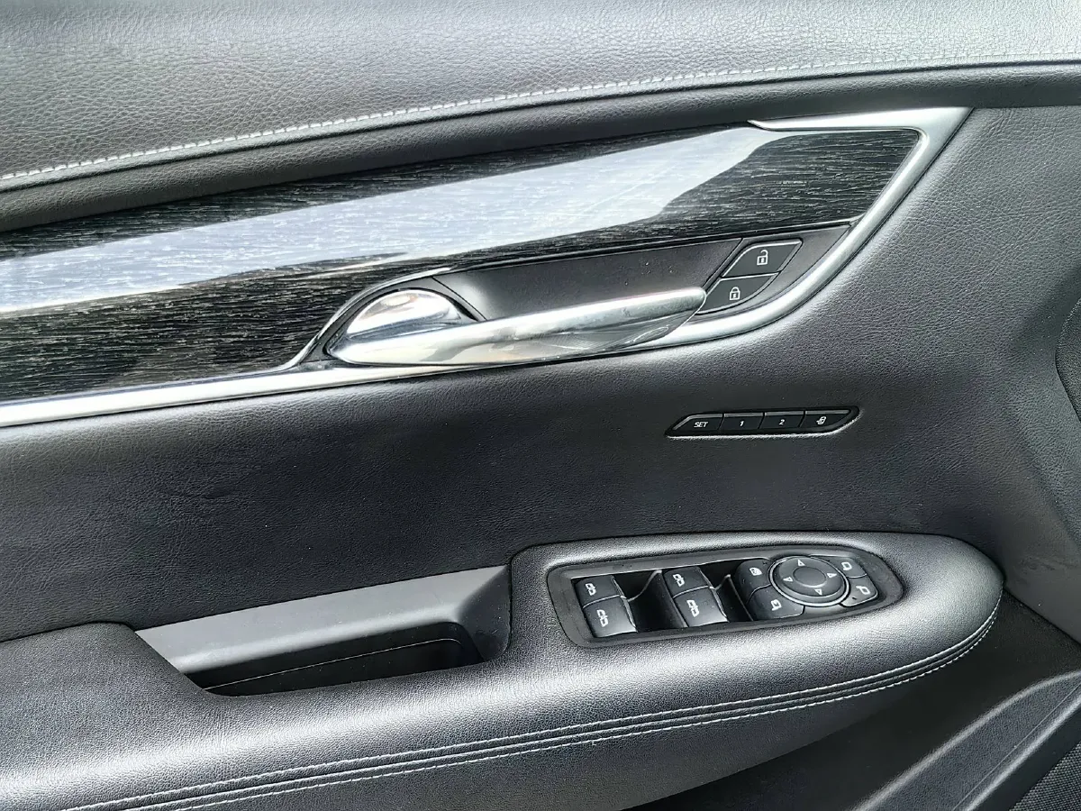 2020 Cadillac XT5 2.0T 237HP L4 9AT,autocango,china used car exporter,china ev exporter,chinese used car exporter,chinese used ev exporter