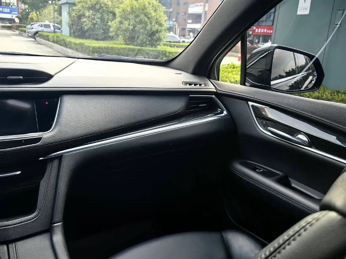 2020 Cadillac XT5 2.0T 237HP L4 9AT,autocango,china used car exporter,china ev exporter,chinese used car exporter,chinese used ev exporter