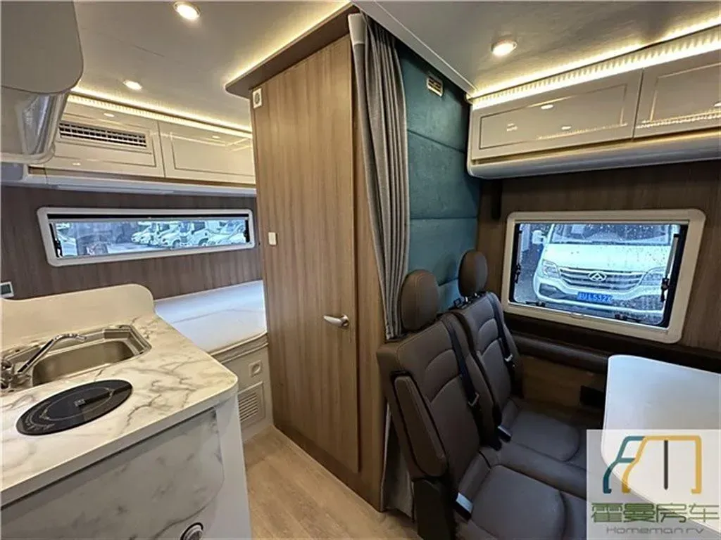 2021 MAXUS V80 RV 2.0T 139HP L4 6AMT,autocango,china used car exporter,china ev exporter,chinese used car exporter,chinese used ev exporter