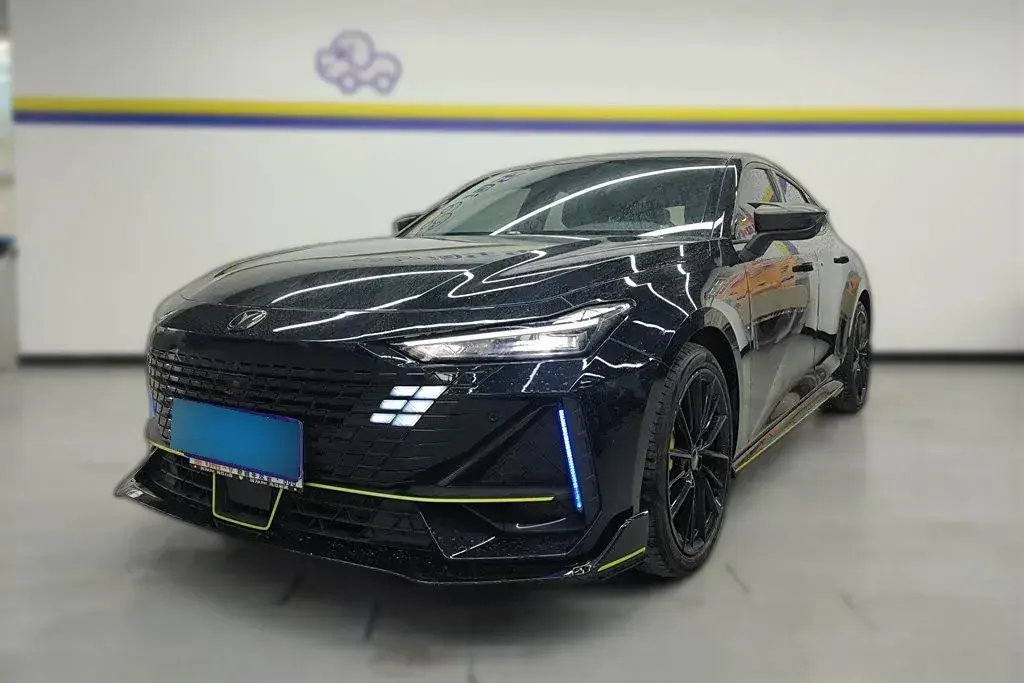 2022 ChangAn UNI-V 1.5T 188HP L4 7DCT