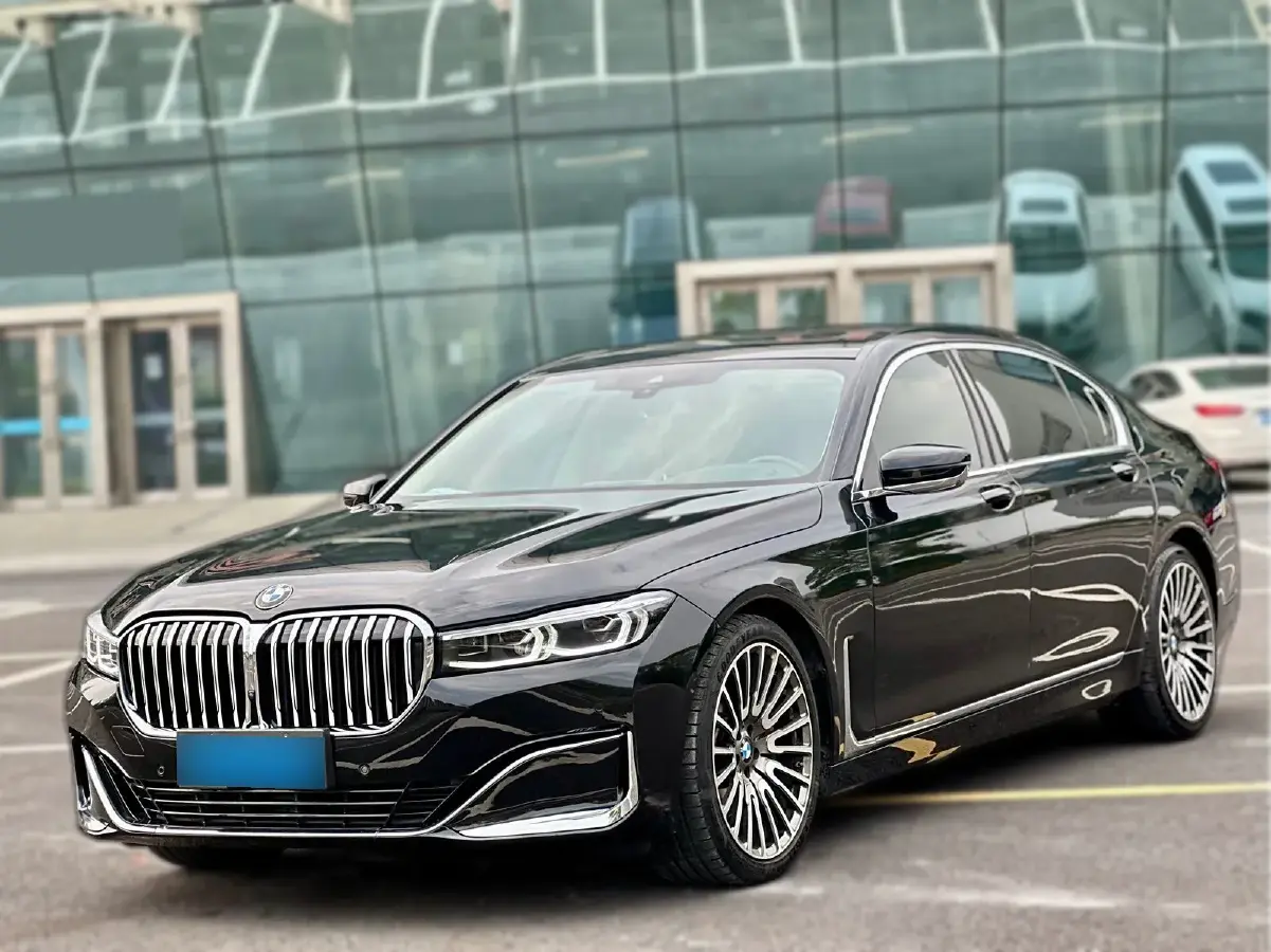 2021 BMW 7 Series 3.0T 340HP L6 8AT