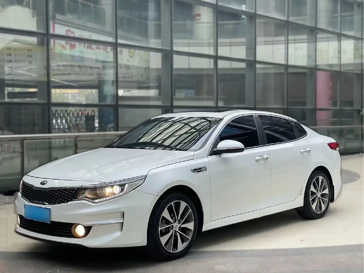 2016 Kia K5 2.0L 161HP L4 6AT