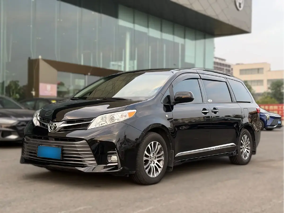 2015 Toyota Sienna 3.5L 269HP V6 6AT