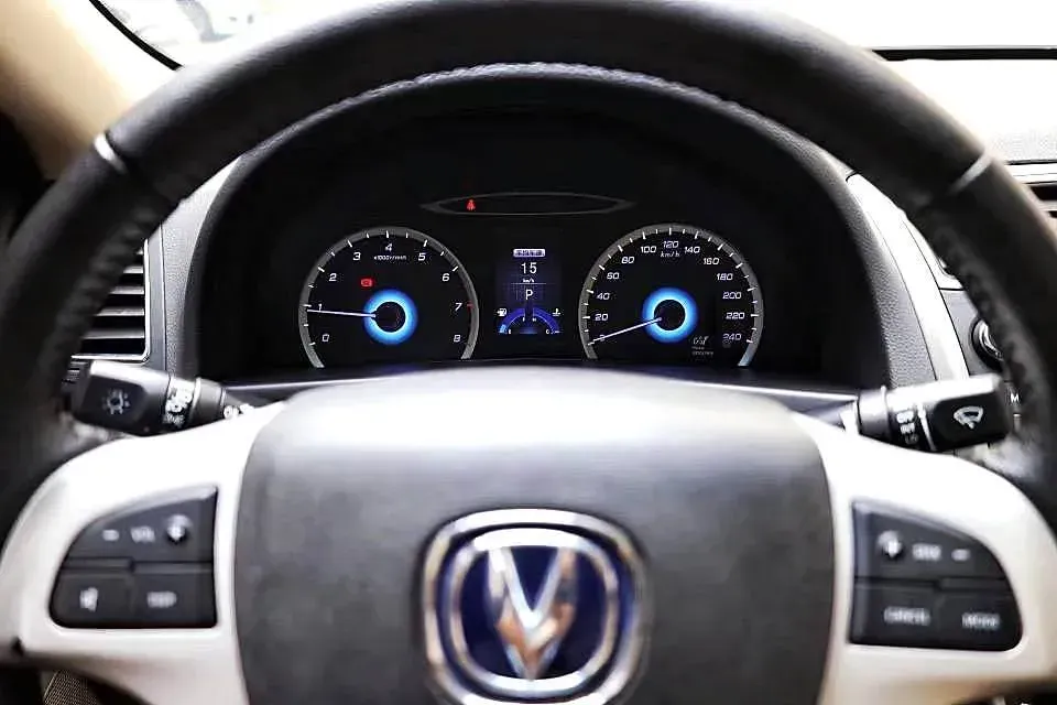 2013 ChangAn Raeton 1.8T 177HP L4 6AT,autocango,china used car exporter,china ev exporter,chinese used car exporter,chinese used ev exporter