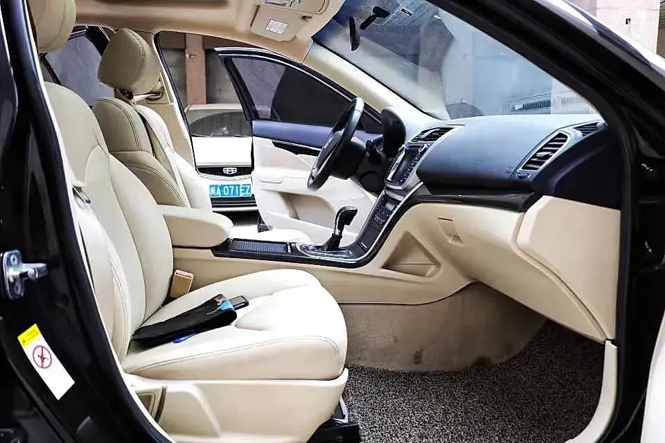 2013 ChangAn Raeton 1.8T 177HP L4 6AT,autocango,china used car exporter,china ev exporter,chinese used car exporter,chinese used ev exporter