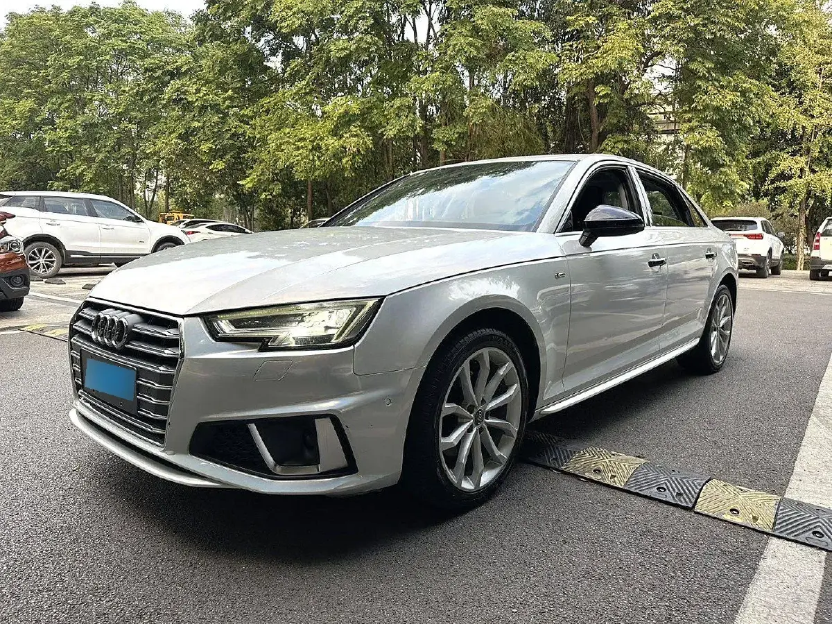 2018 Audi A4L 2.0T 190HP L4 7DCT