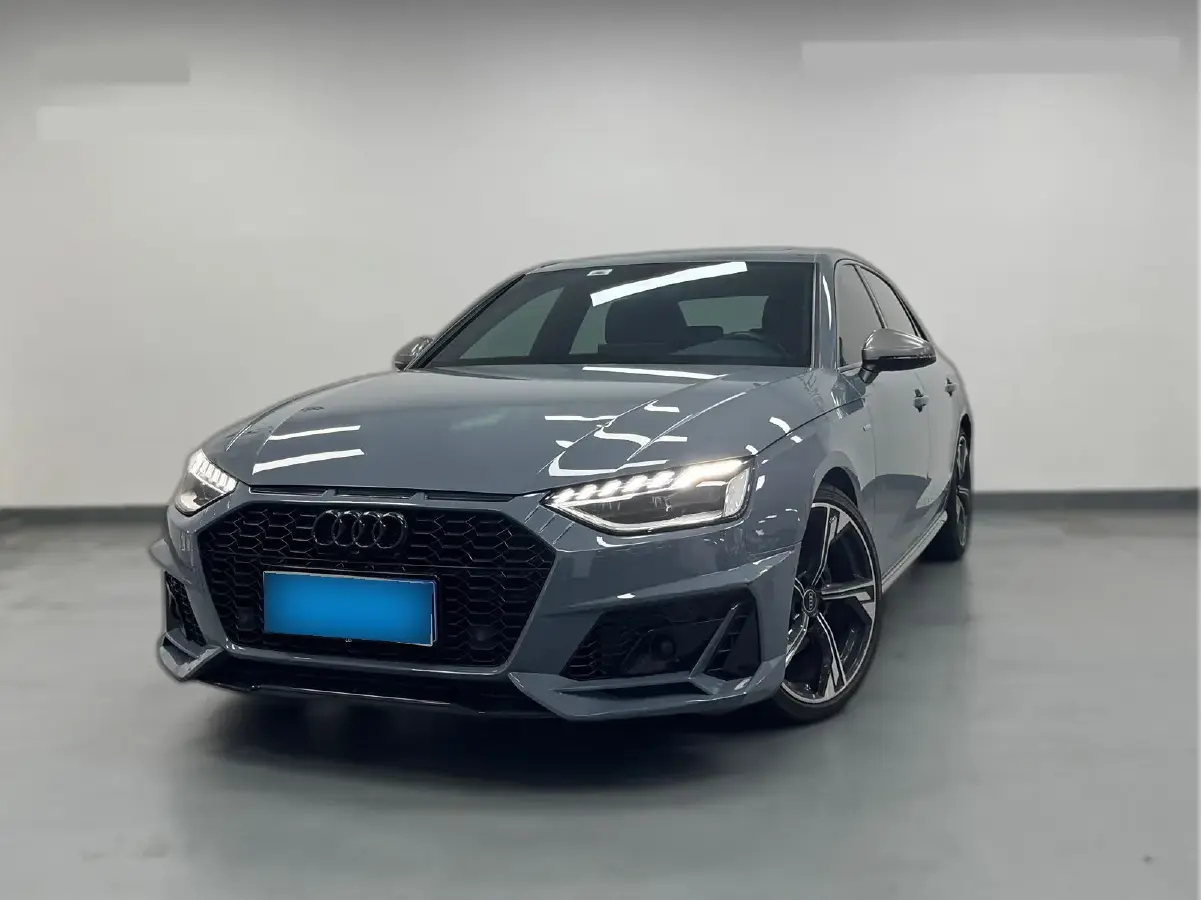 2022 Audi A4L 2.0T 190HP L4 7DCT