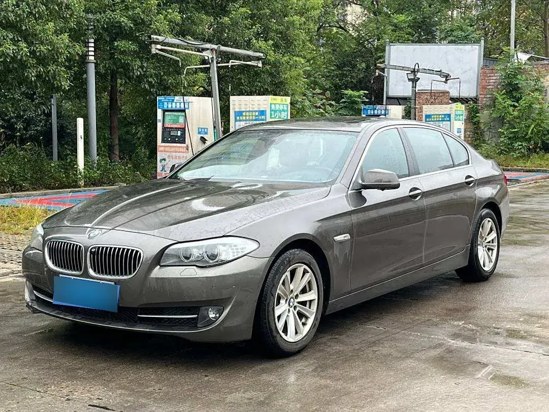 2012 BMW 5 Series 2.5L 204HP L6 8AT