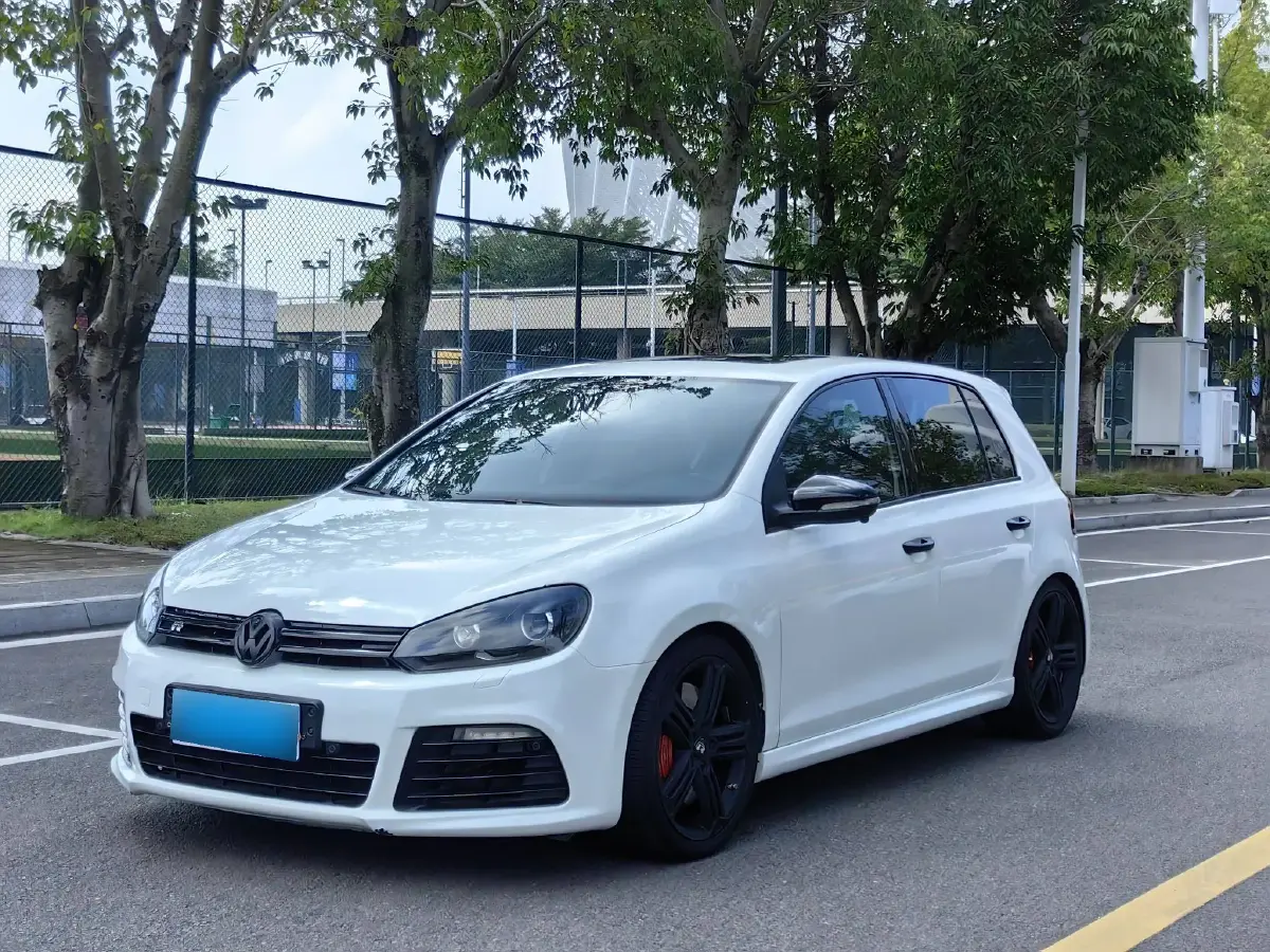 2011 Volkswagen Golf 2.0T 256HP L4 6DCT