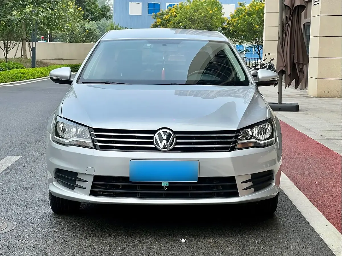 2015 Volkswagen Bora 1.6L 105HP L4 6AT