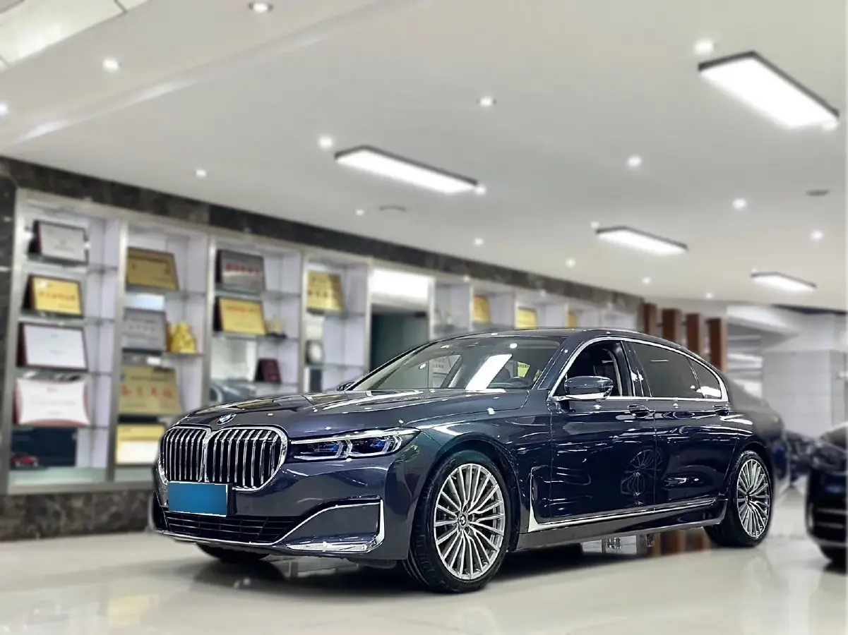 2019 BMW 7 Series 3.0T 340HP L6 8AT