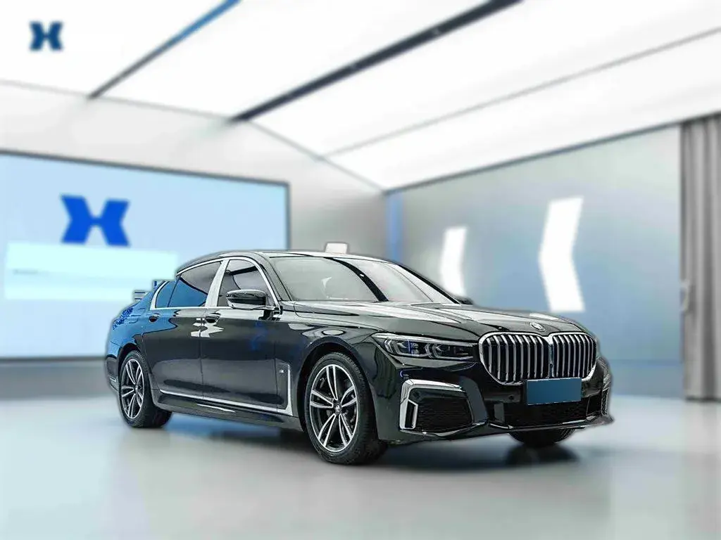 2021 BMW 7 Series 2.0T 265HP L4 8AT