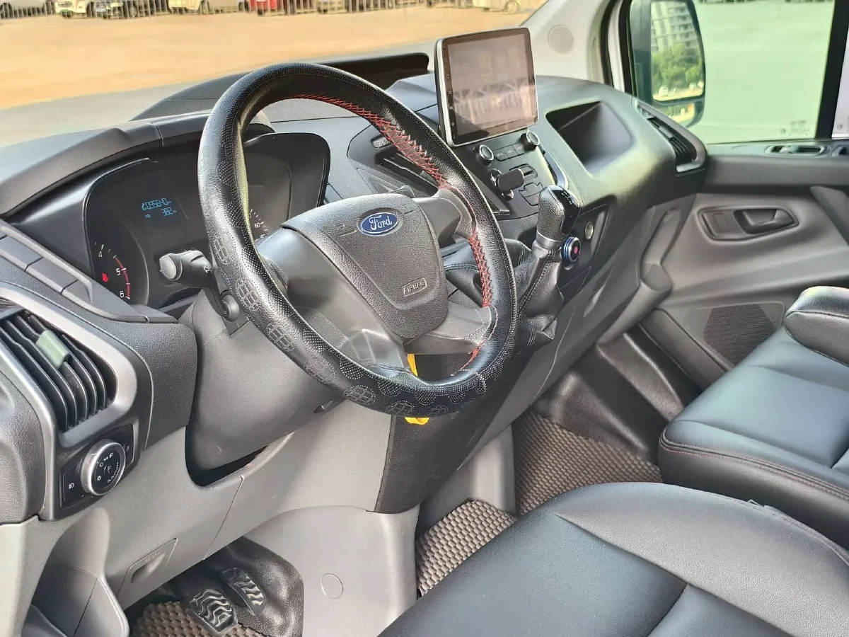 2017 Ford Transit 2.0T 121HP L4 5MT,autocango,china used car exporter,china ev exporter,chinese used car exporter,chinese used ev exporter