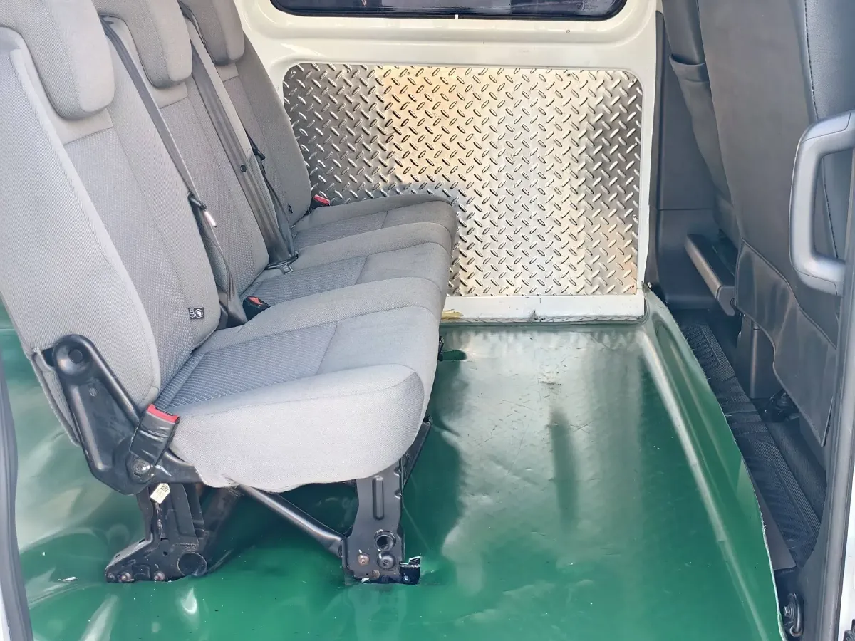 2017 Ford Transit 2.0T 121HP L4 5MT,autocango,china used car exporter,china ev exporter,chinese used car exporter,chinese used ev exporter