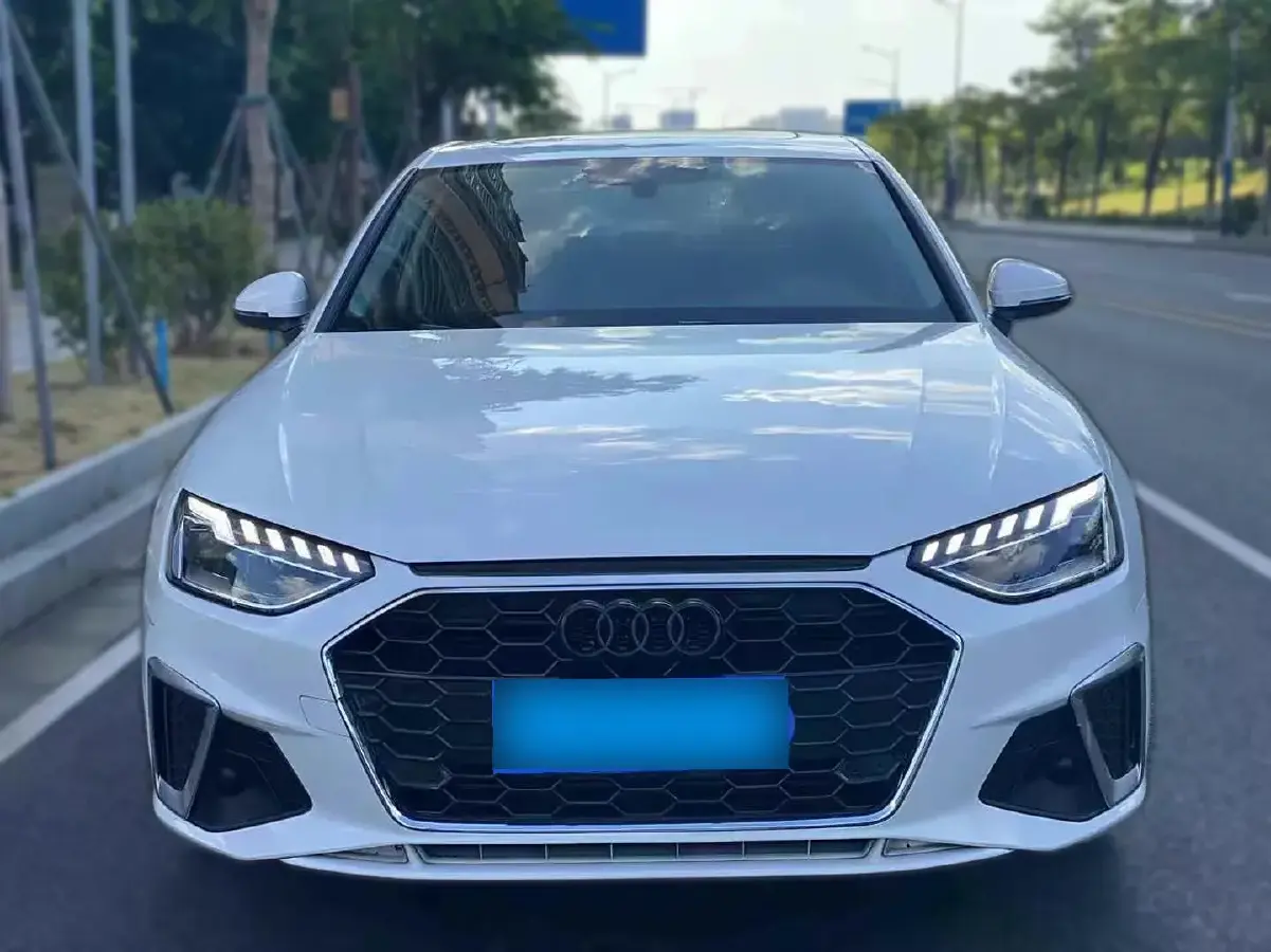 2020 Audi A4L 2.0T 190HP L4 7DCT