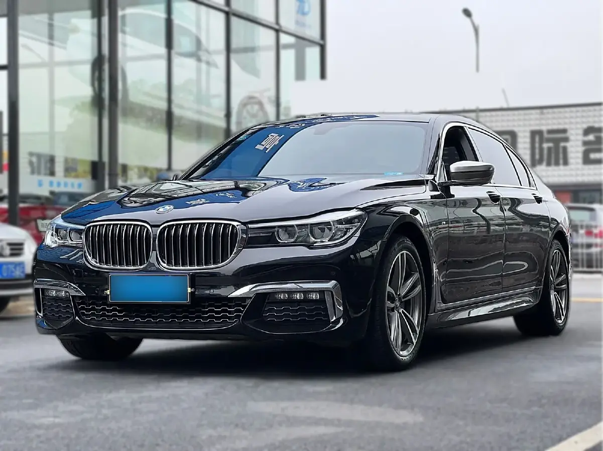 2017 BMW 7 Series 2.0T 258HP L4 8AT