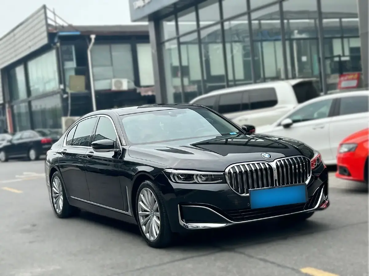 2021 BMW 7 Series 2.0T 265HP L4 8AT