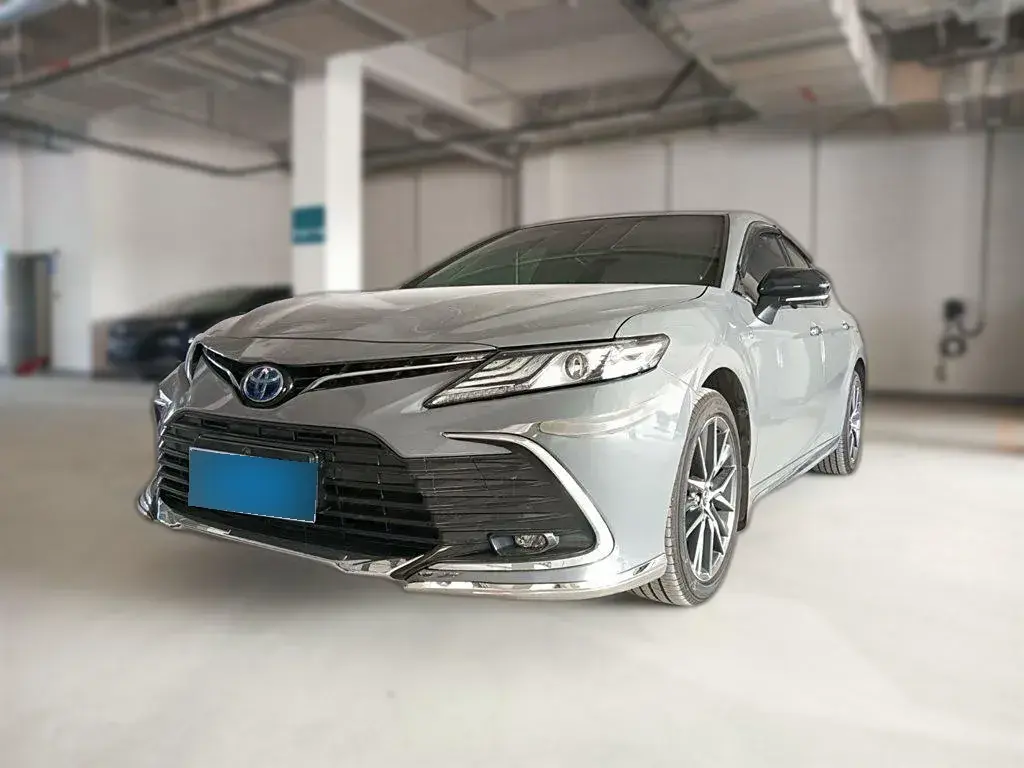 2023 Toyota Camry 2.5L 178HP L4 E-CVT Hybrid