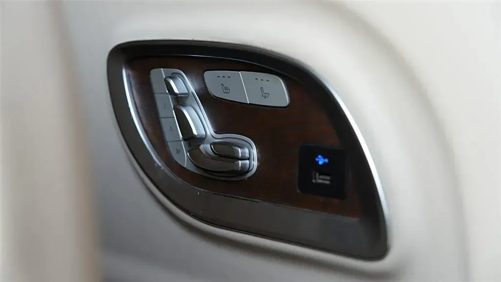 2012 Geely Englon TX4 2.4L 129HP L4 6AT,autocango,china used car exporter,china ev exporter,chinese used car exporter,chinese used ev exporter