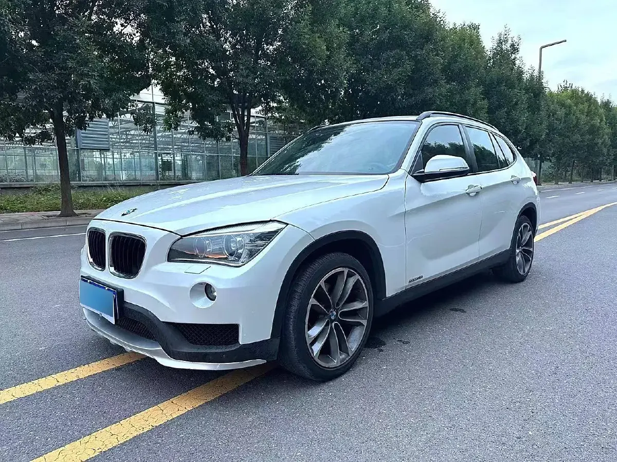 2015 BMW X1 2.0T 184HP L4 8AT
