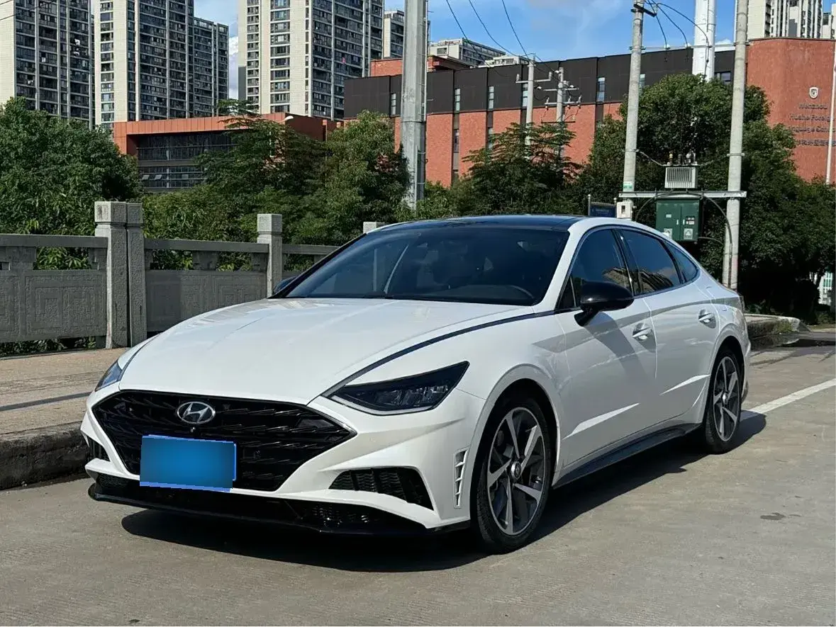 2020 Hyundai Sonata 2.0T 240HP L4 8AT