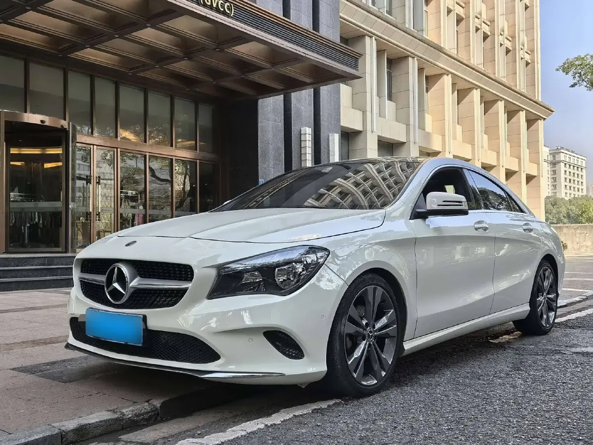 2017 Mercedes-Benz CLA Class 1.6T 156HP L4 7DCT