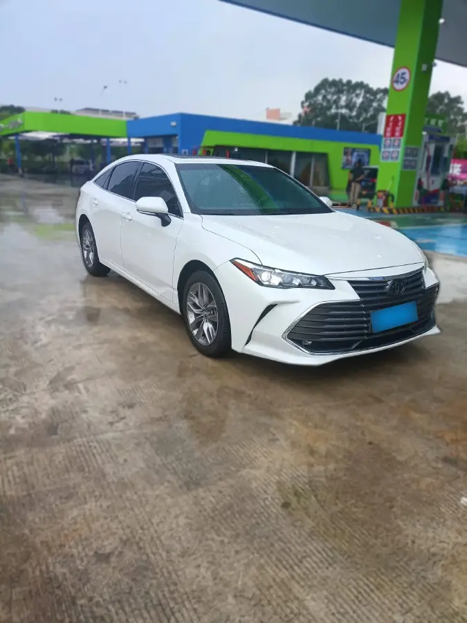 2019 Toyota Avalon 2.5L 209HP L4 8AT