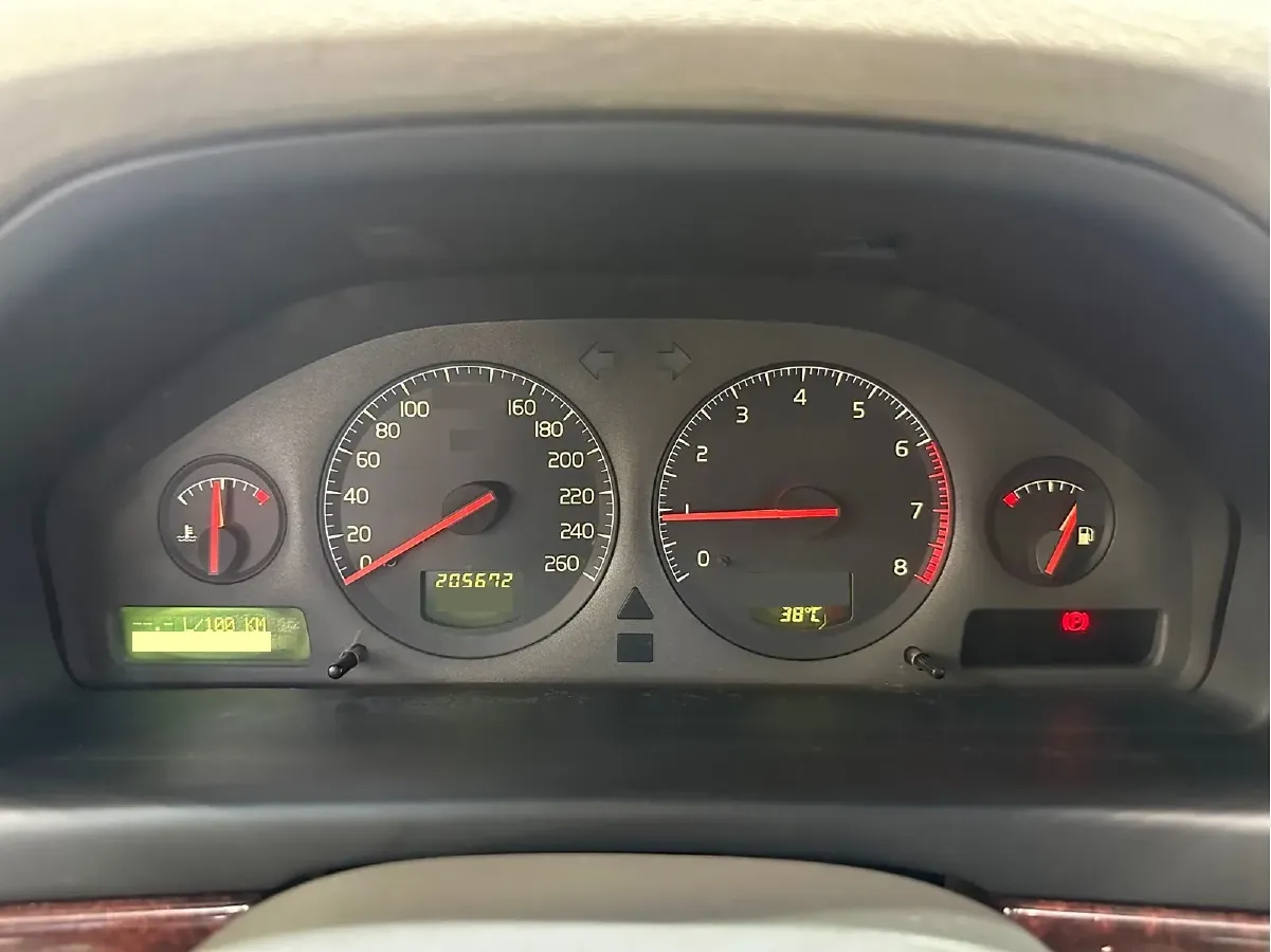 2004 Volvo S80 2.9L 267HP L6 4AT,autocango,china used car exporter,china ev exporter,chinese used car exporter,chinese used ev exporter