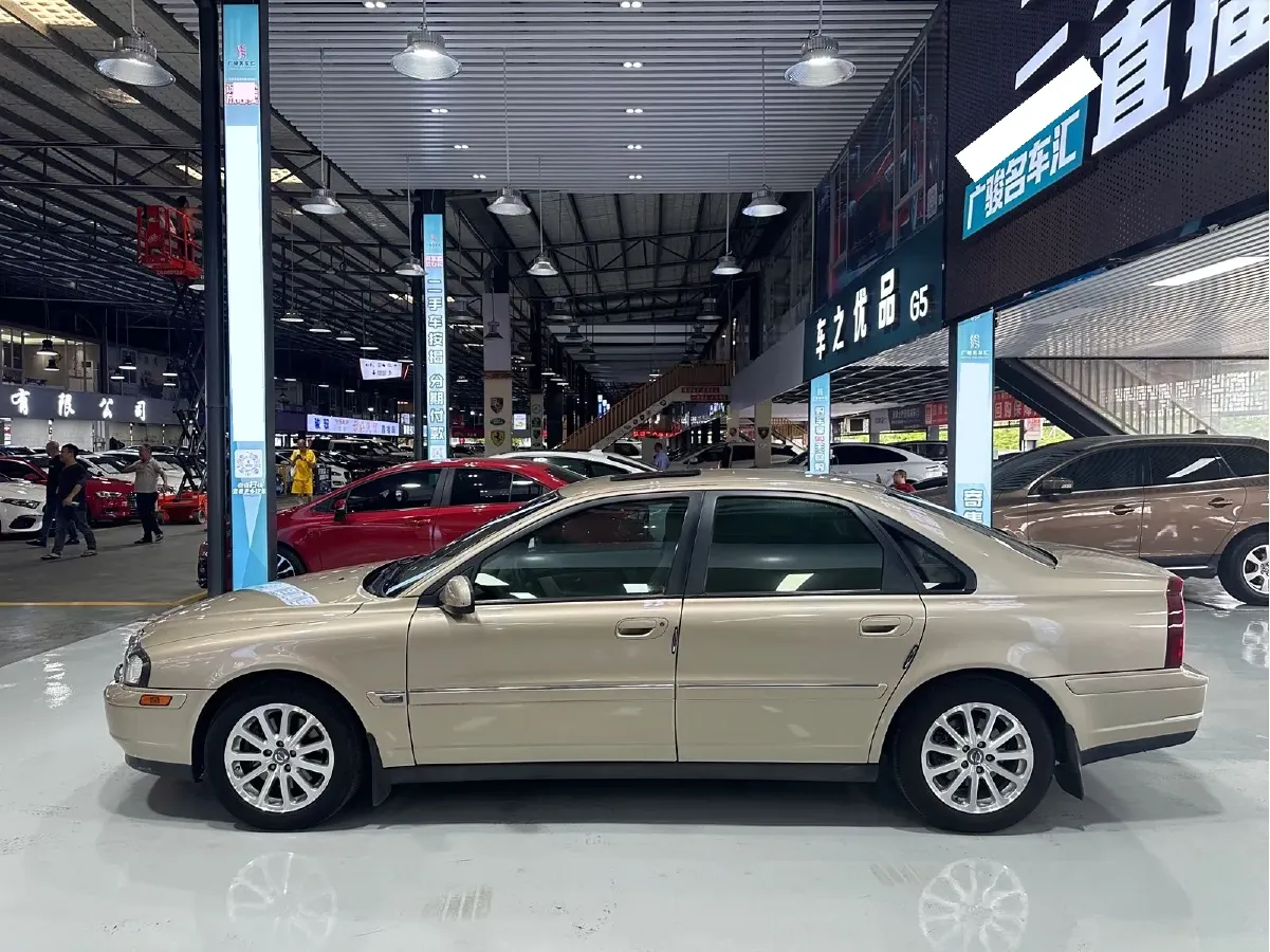 2004 Volvo S80 2.9L 267HP L6 4AT,autocango,china used car exporter,china ev exporter,chinese used car exporter,chinese used ev exporter