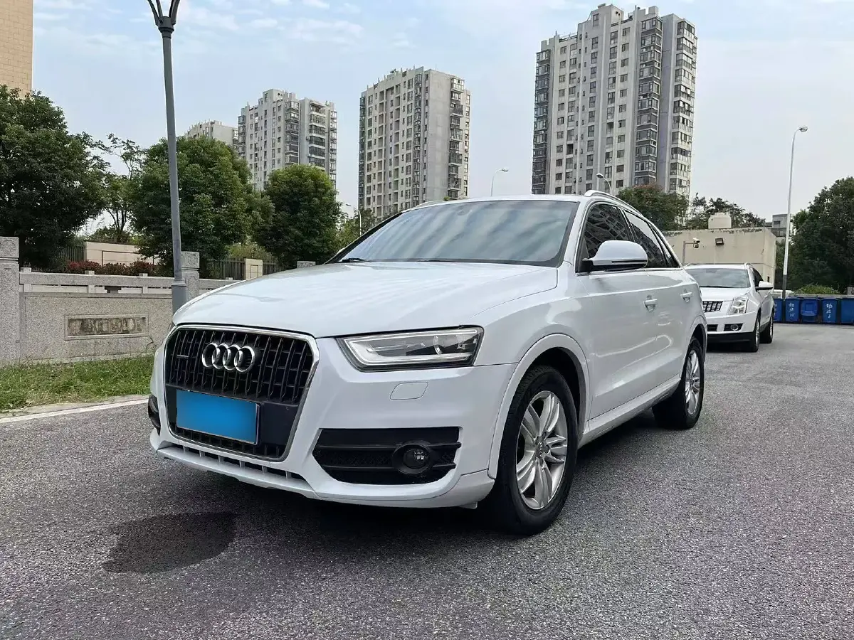 2013 Audi Q3 2.0T 170HP L4 7DCT