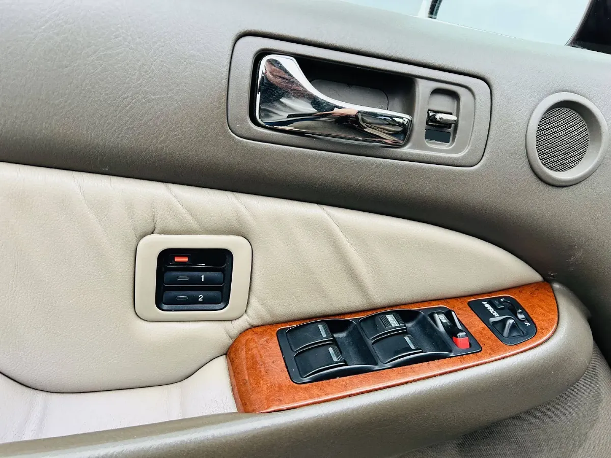 2004 Honda Legend 3.5L 200HP V6 4AT,autocango,china used car exporter,china ev exporter,chinese used car exporter,chinese used ev exporter