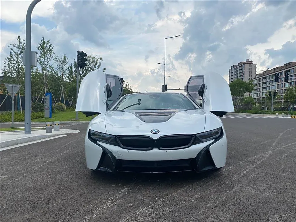 2014 BMW i8 1.5T 231HP L3 6AT PHEV 7.1KWH,autocango,china used car exporter,china ev exporter,chinese used car exporter,chinese used ev exporter