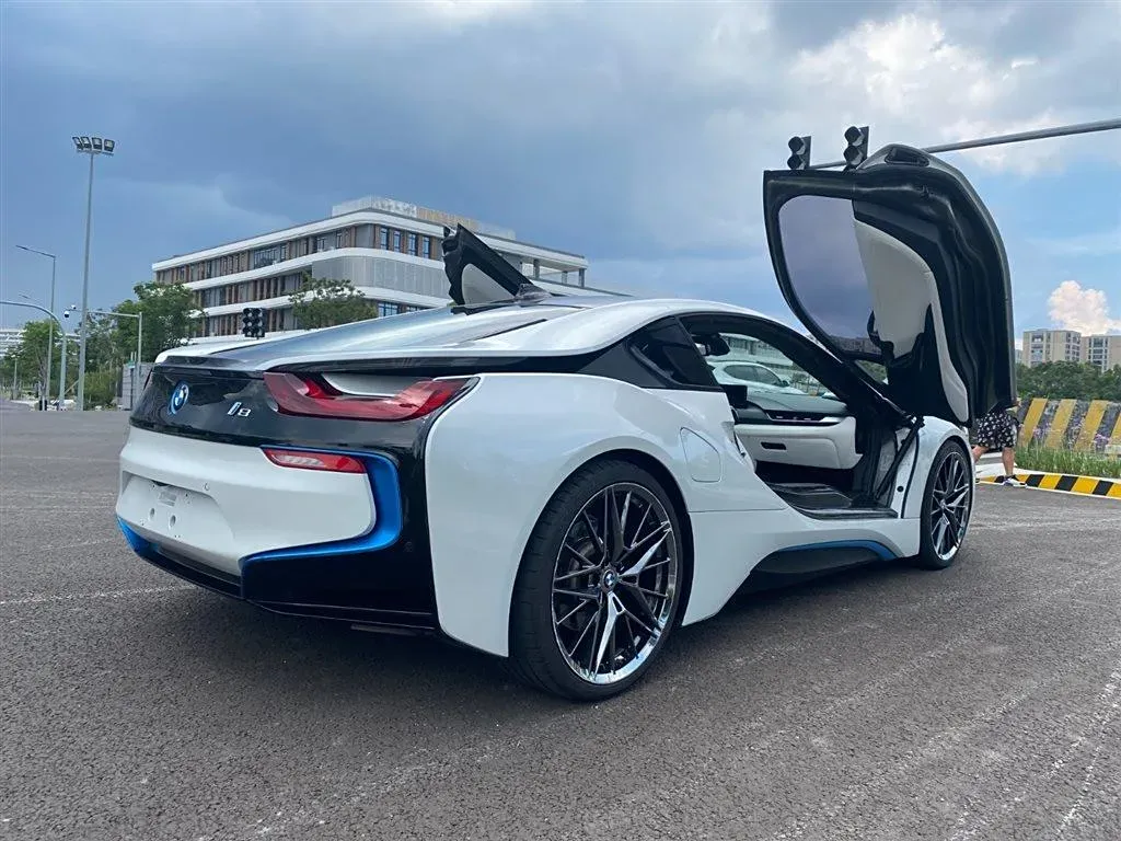2014 BMW i8 1.5T 231HP L3 6AT PHEV 7.1KWH,autocango,china used car exporter,china ev exporter,chinese used car exporter,chinese used ev exporter