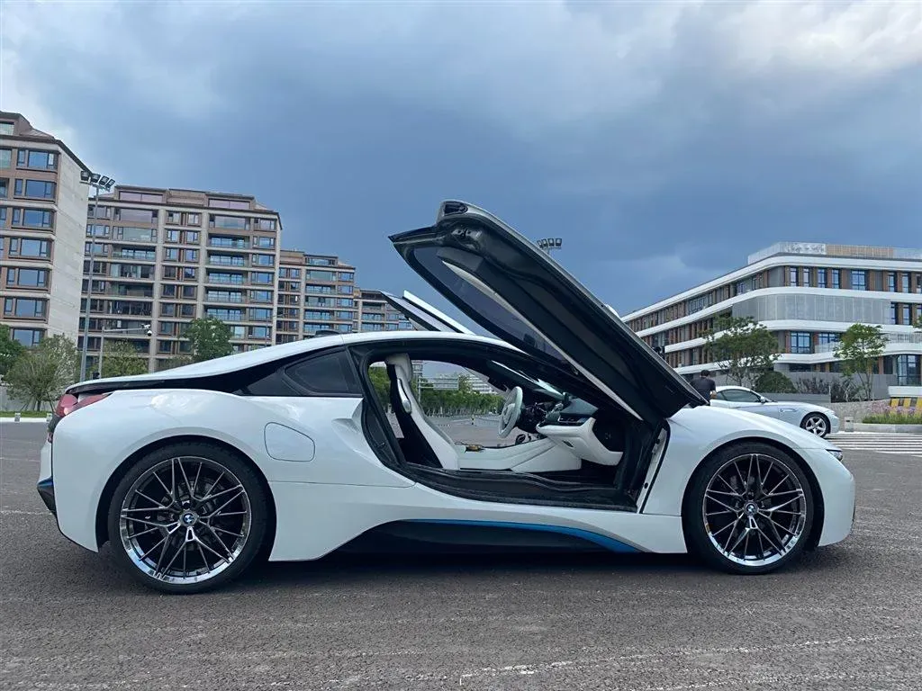 2014 BMW i8 1.5T 231HP L3 6AT PHEV 7.1KWH,autocango,china used car exporter,china ev exporter,chinese used car exporter,chinese used ev exporter