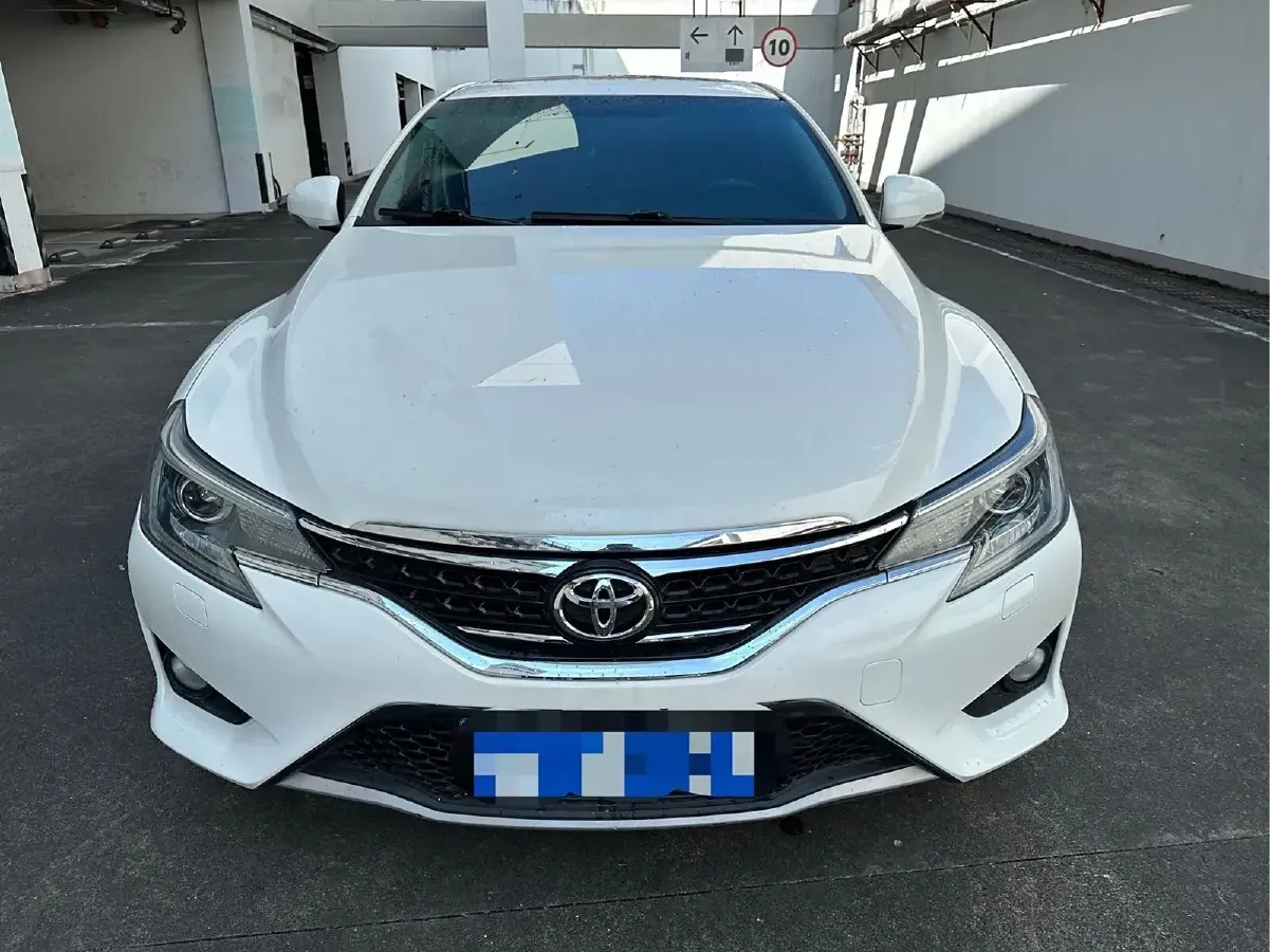2013 Toyota Reiz 2.5L 193HP V6 6AT