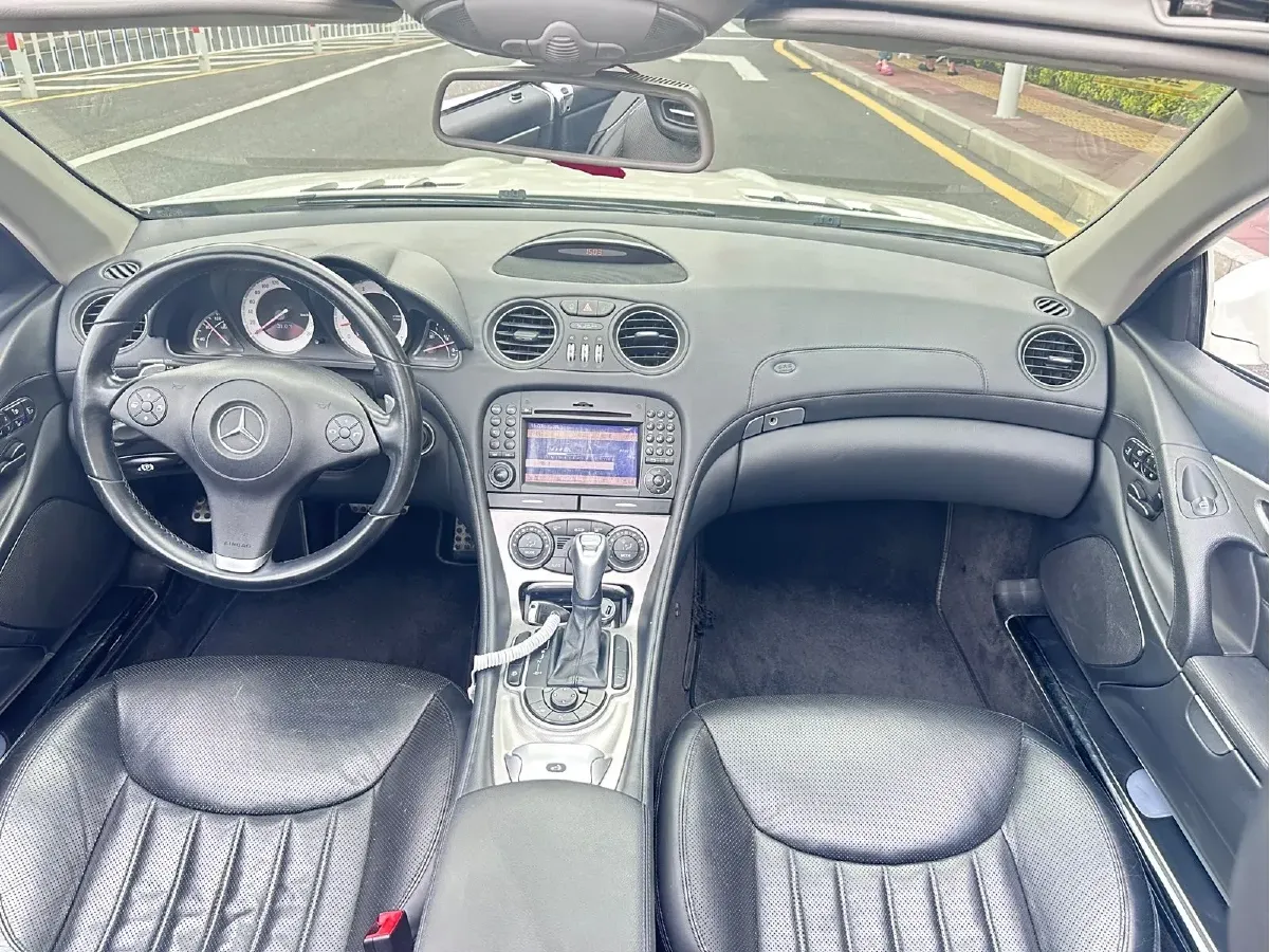 2011 Mercedes-Benz SL Class 3.0L 231HP V6 7AT,autocango,china used car exporter,china ev exporter,chinese used car exporter,chinese used ev exporter