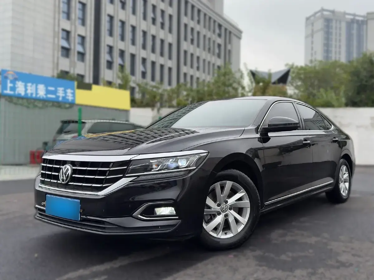2021 Volkswagen Passat 1.4T 150HP L4 7DCT