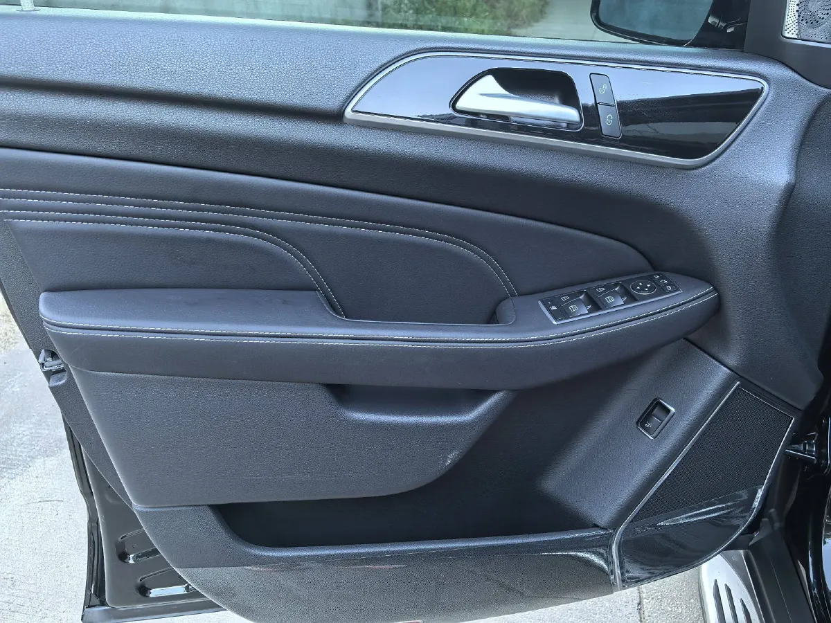 2021 BeiJing BJ90 4.0T 422HP V8 9AT,autocango,china used car exporter,china ev exporter,chinese used car exporter,chinese used ev exporter