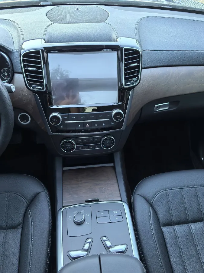 2021 BeiJing BJ90 4.0T 422HP V8 9AT,autocango,china used car exporter,china ev exporter,chinese used car exporter,chinese used ev exporter