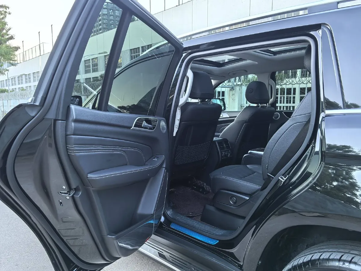 2021 BeiJing BJ90 4.0T 422HP V8 9AT,autocango,china used car exporter,china ev exporter,chinese used car exporter,chinese used ev exporter