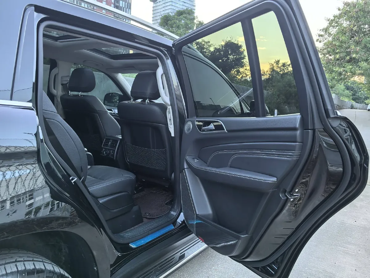 2021 BeiJing BJ90 4.0T 422HP V8 9AT,autocango,china used car exporter,china ev exporter,chinese used car exporter,chinese used ev exporter