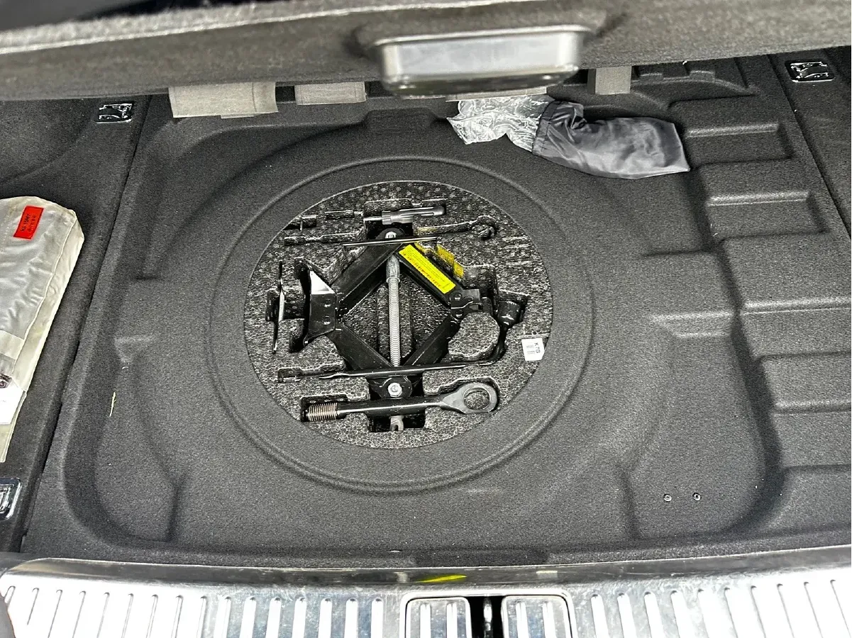 2015 Kia K9 3.8L 335HP V6 8AT,autocango,china used car exporter,china ev exporter,chinese used car exporter,chinese used ev exporter