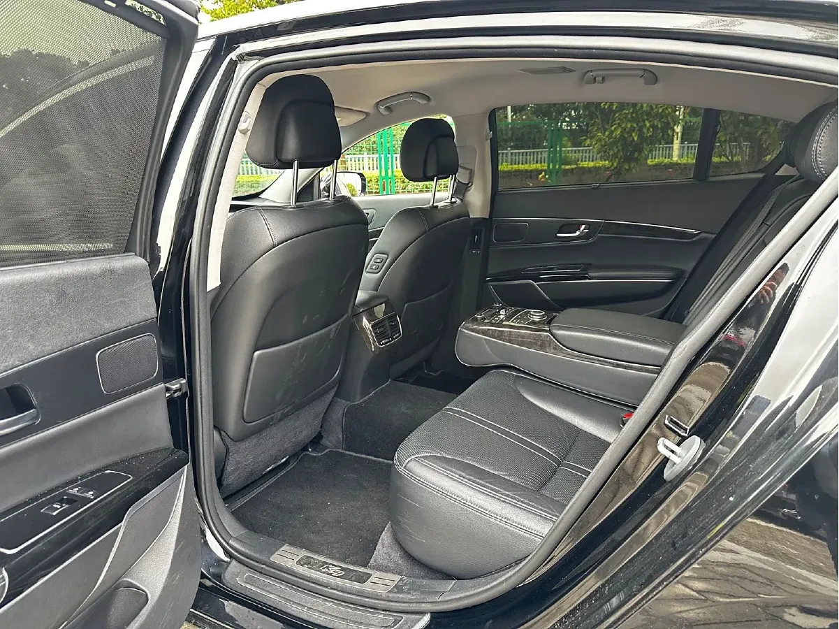 2015 Kia K9 3.8L 335HP V6 8AT,autocango,china used car exporter,china ev exporter,chinese used car exporter,chinese used ev exporter