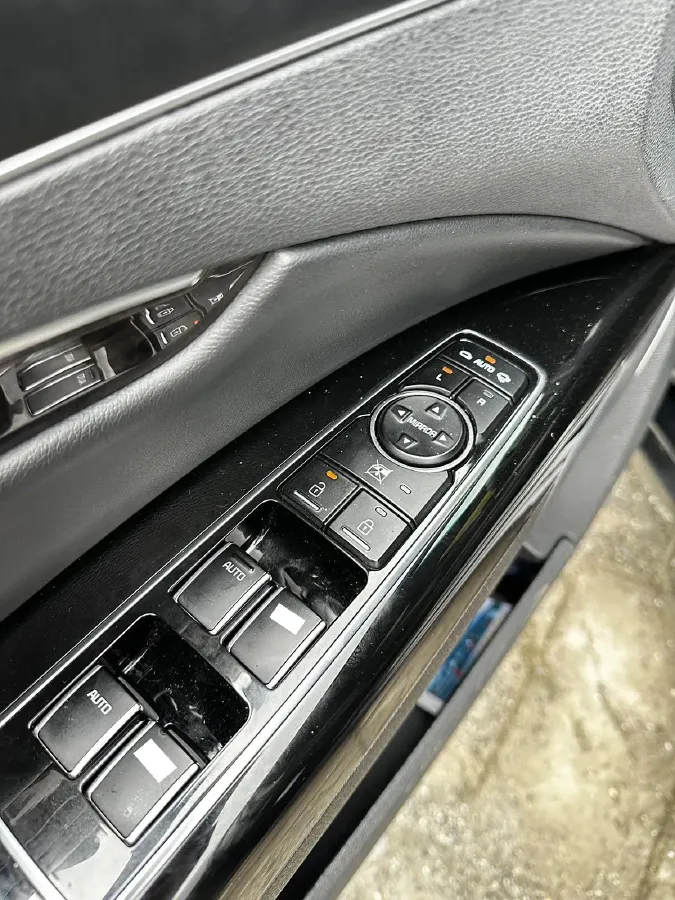 2015 Kia K9 3.8L 335HP V6 8AT,autocango,china used car exporter,china ev exporter,chinese used car exporter,chinese used ev exporter