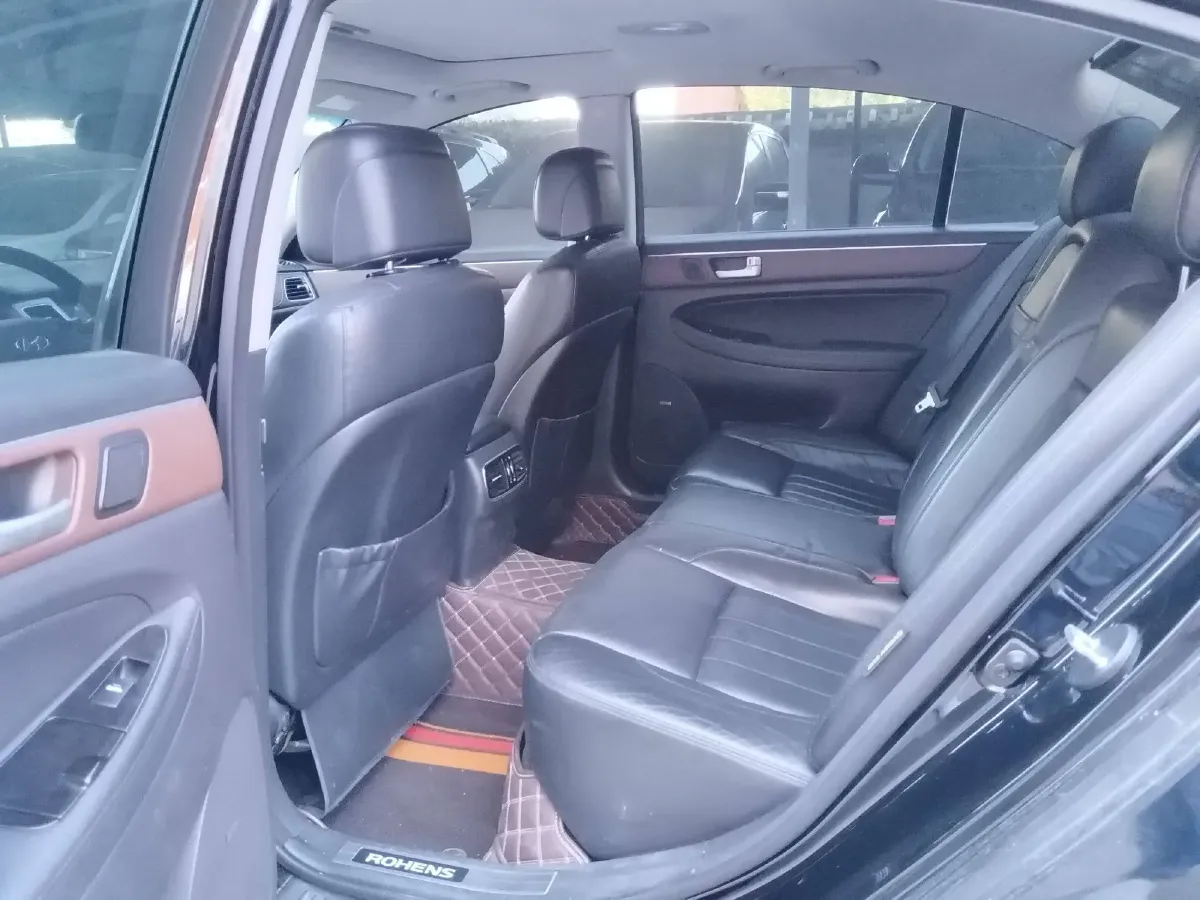 2012 Hyundai Rohens 3.0L 272HP V6 8AT,autocango,china used car exporter,china ev exporter,chinese used car exporter,chinese used ev exporter