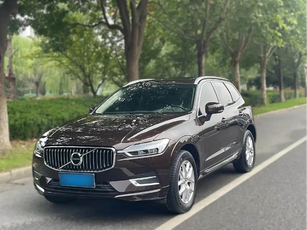 2019 Volvo XC60 2.0T 254HP L4 8AT