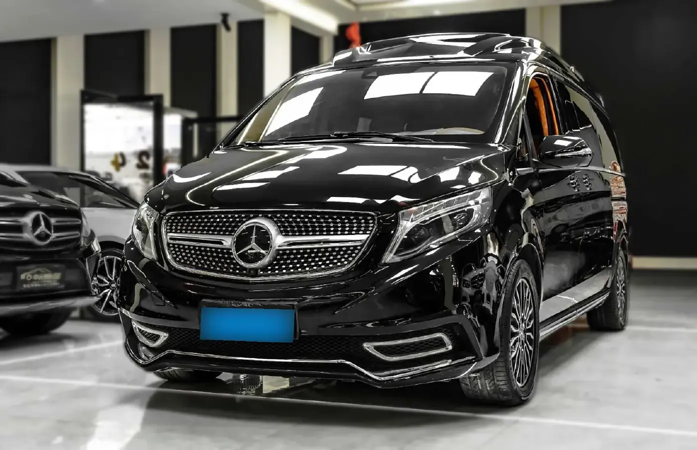 2017 Mercedes-Benz V Class 2.0T 211HP L4 7AT