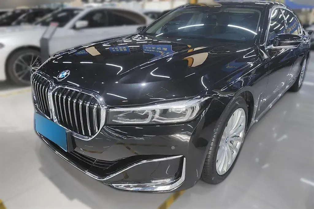 2021 BMW 7 Series 2.0T 265HP L4 8AT