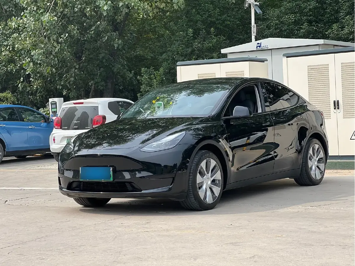 2022 Tesla Model Y BEV 60KWH