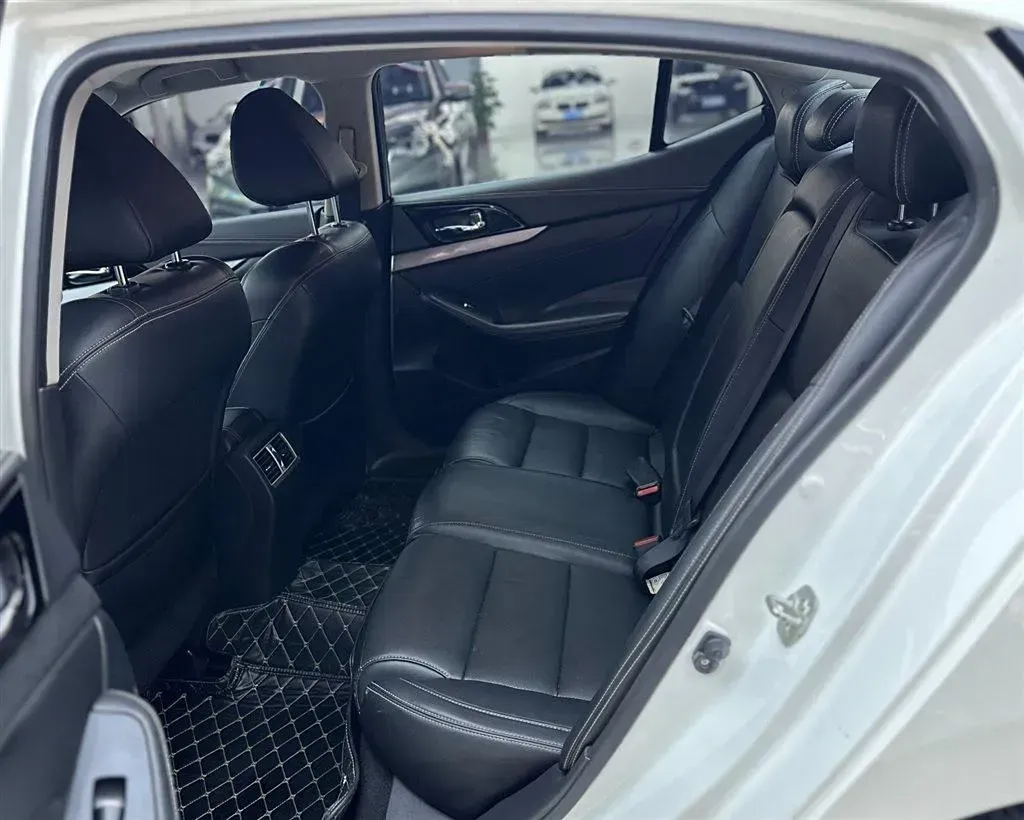 2016 Nissan Maxima 2.5L 186HP L4 CVT,autocango,china used car exporter,china ev exporter,chinese used car exporter,chinese used ev exporter